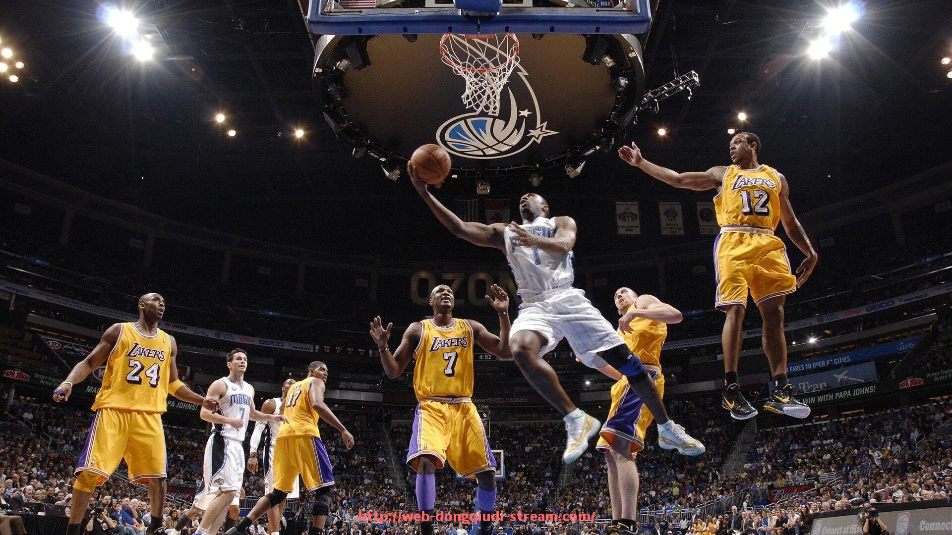 懂球帝直播-临场战术调整实录：解析教练如何应对突发变化